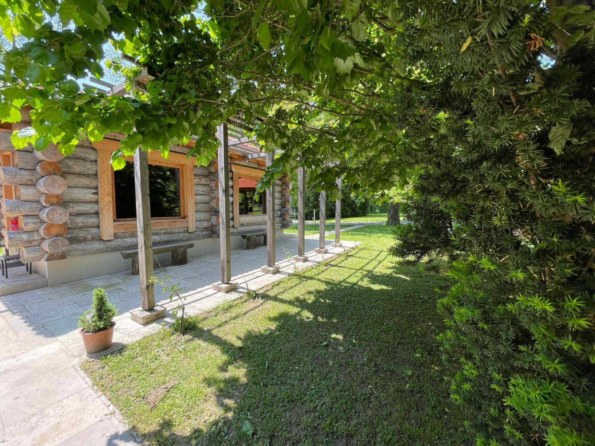 Kastelo Teraso Apartment Zalacsany